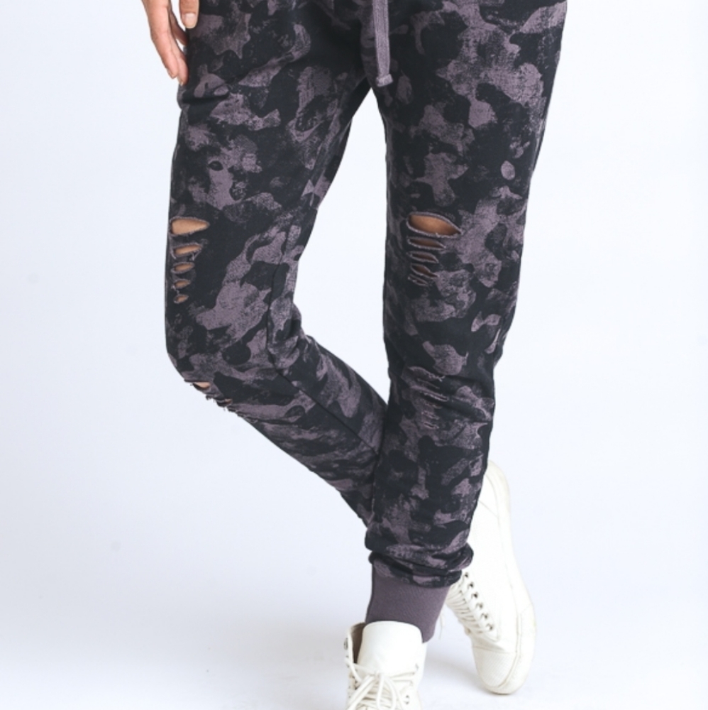 Camo Distressed Joggers - Picture 3 of 3